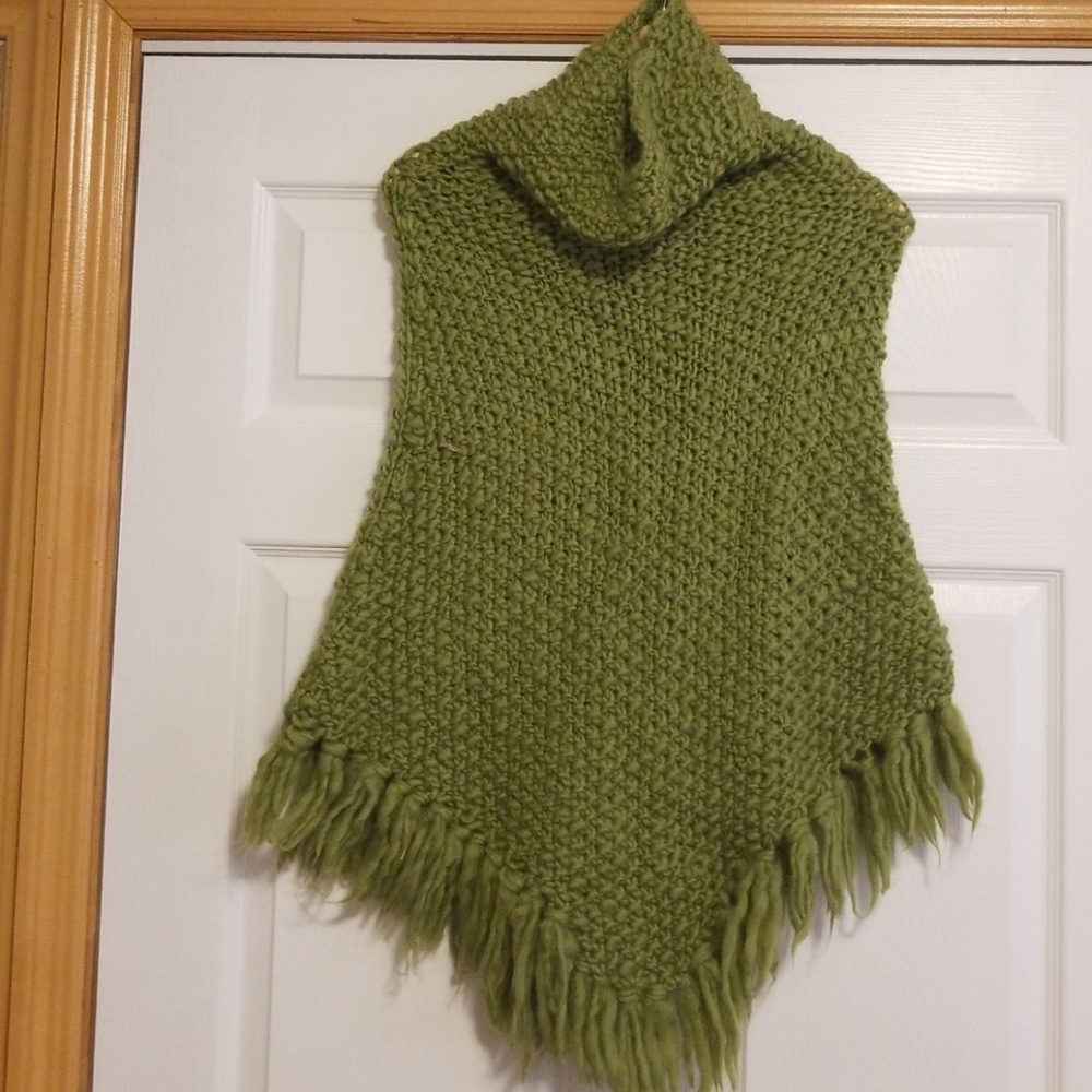 Poncho sweater/shawl SIZE M/L